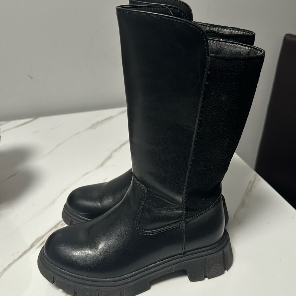 Girls Black winter boots